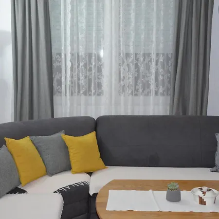 Cerak Lux * Bělehrad